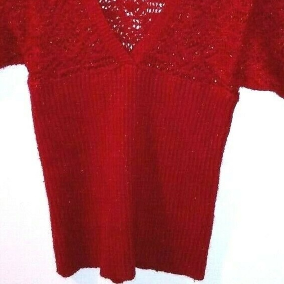 ANA a.n.a  Cropped sweater top Red knit top V Neck Sz M short sleeve pullover - Picture 4 of 6